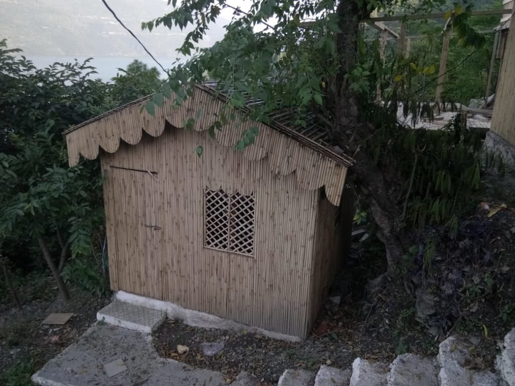 bamboo hut cottage in tehri lake
